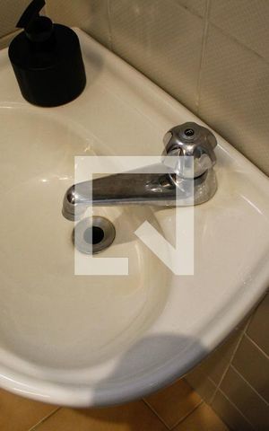 Apartamento à venda com 80m², 1 quarto e 1 vaga Apartamento à venda com 80m², 1 quarto e 1 vagaBANHEIRO DA ÁREA DE SERVIÇO