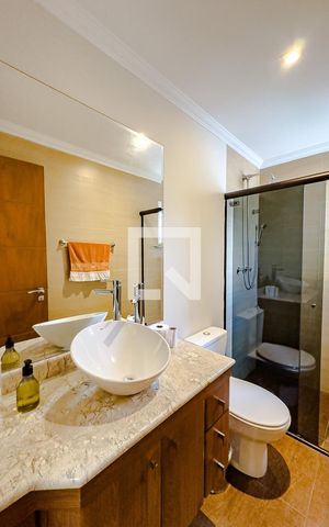 Casa de condomínio à venda com 145m², 3 quartos e 2 vagasBanheiro