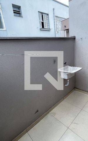 Studio para alugar com 48m², 1 quarto e 1 vaga Studio para alugar com 48m², 1 quarto e 1 vagaÁrea de Serviçoa