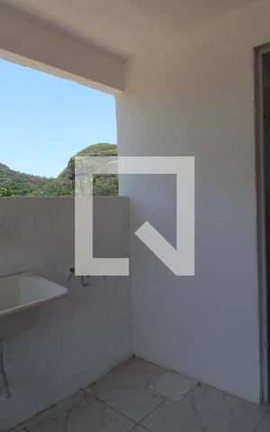 Casa de condomínio à venda com 162m², 2 quartos e 2 vagas Casa de condomínio à venda com 162m², 2 quartos e 2 vagasÁrea de Serviço