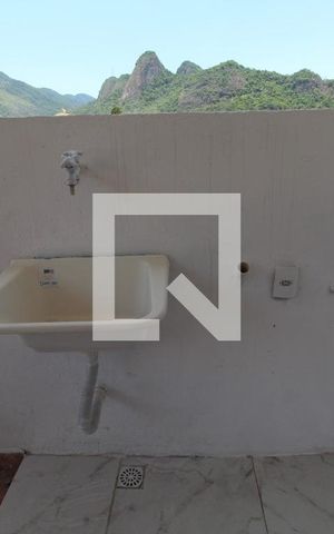 Casa de condomínio à venda com 162m², 2 quartos e 2 vagas Casa de condomínio à venda com 162m², 2 quartos e 2 vagasÁrea de Serviço