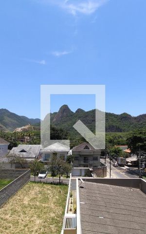 Casa de condomínio à venda com 162m², 2 quartos e 2 vagas Casa de condomínio à venda com 162m², 2 quartos e 2 vagasTerraço