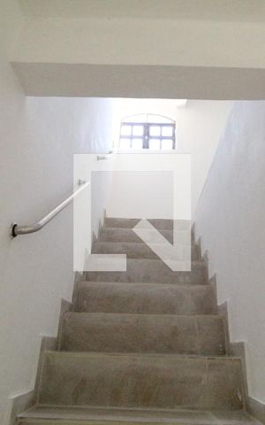 Casa de condomínio à venda com 162m², 2 quartos e 2 vagas Casa de condomínio à venda com 162m², 2 quartos e 2 vagasAcesso do 1º Pav para o 2º Pav
