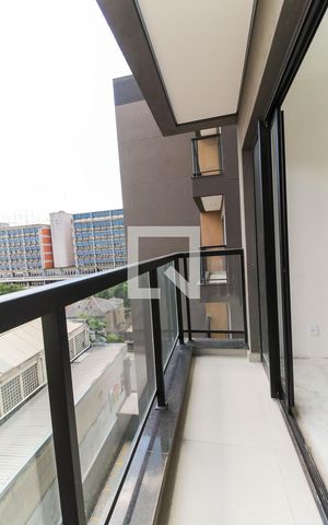 Studio à venda com 27m², 1 quarto e sem vaga Studio à venda com 27m², 1 quarto e sem vagaVaranda