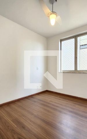 Apartamento à venda com 268m², 4 quartos e 2 vagas Apartamento à venda com 268m², 4 quartos e 2 vagasQuarto 4