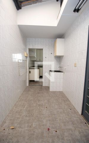 Casa para alugar com 150m², 2 quartos e 2 vagasCozinha
