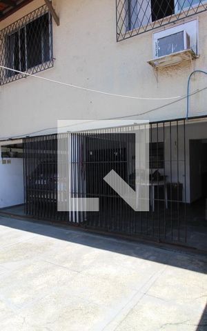 Casa de condomínio à venda com 355m², 4 quartos e 8 vagasGaragem