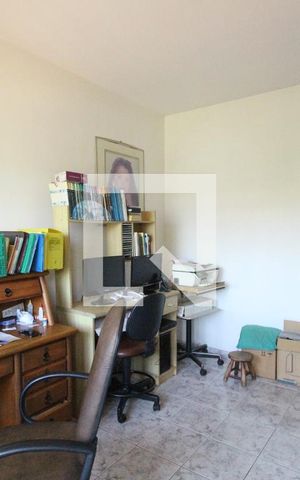 Casa de condomínio à venda com 355m², 4 quartos e 8 vagasQuarto 3 