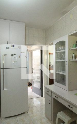 Casa de condomínio à venda com 355m², 4 quartos e 8 vagasCozinha