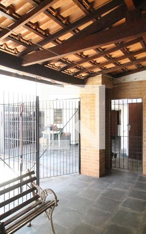 Casa de condomínio à venda com 355m², 4 quartos e 8 vagasChurrasqueira
