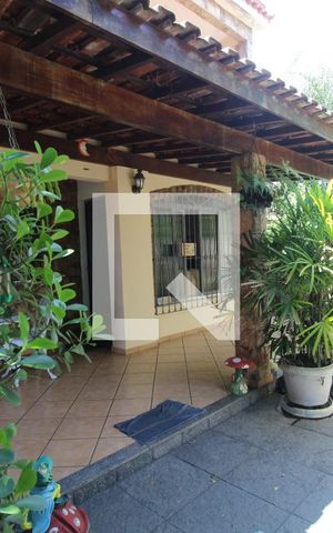 Casa de condomínio à venda com 355m², 4 quartos e 8 vagasFrente da casa