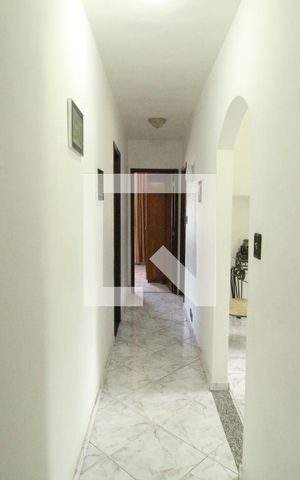 Casa de condomínio à venda com 355m², 4 quartos e 8 vagasSala de jantar - Corredor