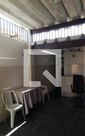 Casa de condomínio à venda com 355m², 4 quartos e 8 vagasÁrea de serviço