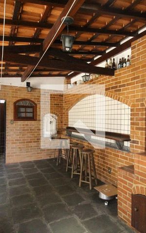 Casa de condomínio à venda com 355m², 4 quartos e 8 vagasChurrasqueira