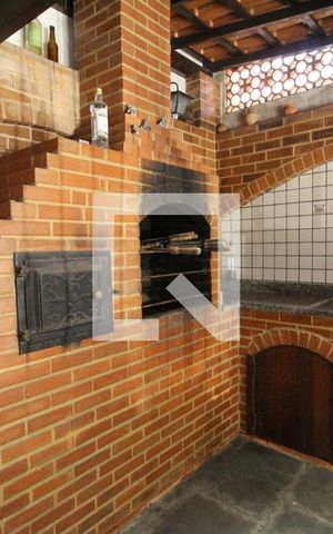 Casa de condomínio à venda com 355m², 4 quartos e 8 vagasChurrasqueira