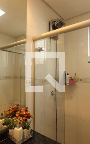 Apartamento à venda com 205m², 3 quartos e 2 vagasBanheiro 