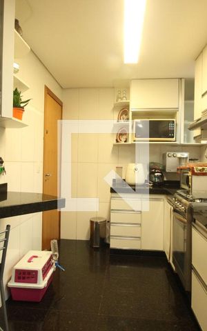 Apartamento à venda com 205m², 3 quartos e 2 vagasCozinha 