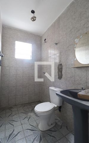 Casa para alugar com 120m², 2 quartos e sem vaga Casa para alugar com 120m², 2 quartos e sem vagaBanheiro Suíte