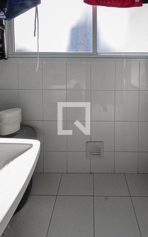 Apartamento à venda com 70m², 3 quartos e 2 vagas Apartamento à venda com 70m², 3 quartos e 2 vagasÁrea de Serviço