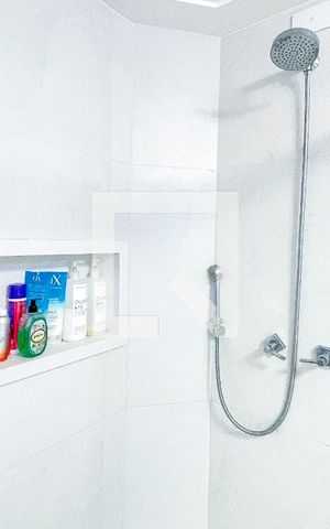 Apartamento para alugar com 85m², 2 quartos e 1 vaga Apartamento para alugar com 85m², 2 quartos e 1 vagaBanheiro da Suíte