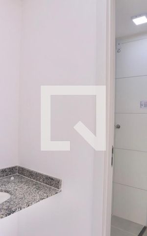 Apartamento à venda com 34m², 2 quartos e sem vagaBanheiro