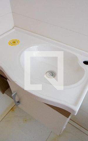 Apartamento à venda com 55m², 2 quartos e sem vaga Apartamento à venda com 55m², 2 quartos e sem vagaBanheiro social