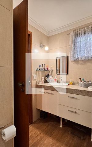 Apartamento à venda com 150m², 4 quartos e 2 vagasBanheiro da suíte 