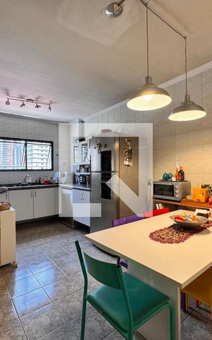 Apartamento à venda com 150m², 4 quartos e 2 vagasCozinha 