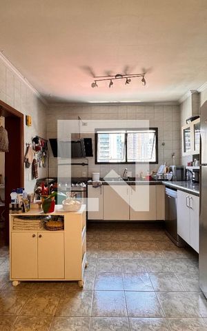 Apartamento à venda com 150m², 4 quartos e 2 vagasCozinha