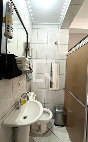 Casa para alugar com 70m², 2 quartos e 2 vagas Casa para alugar com 70m², 2 quartos e 2 vagasBanheiro