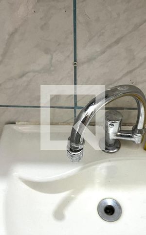 Casa para alugar com 70m², 2 quartos e 2 vagas Casa para alugar com 70m², 2 quartos e 2 vagasBanheiro