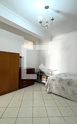 Casa para alugar com 70m², 2 quartos e 2 vagas Casa para alugar com 70m², 2 quartos e 2 vagasSala/Quarto