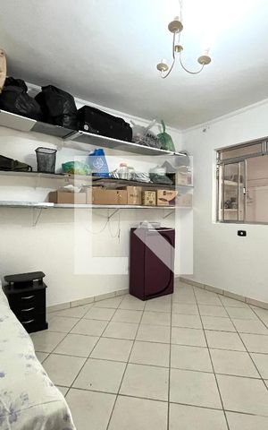 Casa para alugar com 70m², 2 quartos e 2 vagas Casa para alugar com 70m², 2 quartos e 2 vagasSala/Quarto