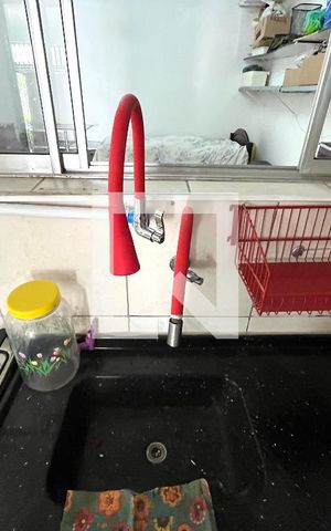 Casa para alugar com 70m², 2 quartos e 2 vagas Casa para alugar com 70m², 2 quartos e 2 vagasCozinha