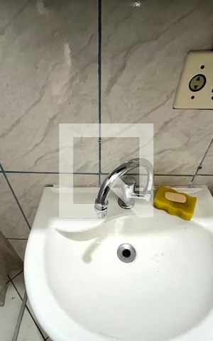 Casa para alugar com 70m², 2 quartos e 2 vagas Casa para alugar com 70m², 2 quartos e 2 vagasBanheiro
