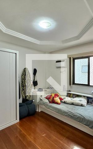 Apartamento à venda com 130m², 3 quartos e 3 vagas Apartamento à venda com 130m², 3 quartos e 3 vagasQuarto 1
