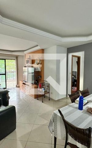 Apartamento à venda com 130m², 3 quartos e 3 vagas Apartamento à venda com 130m², 3 quartos e 3 vagasSala