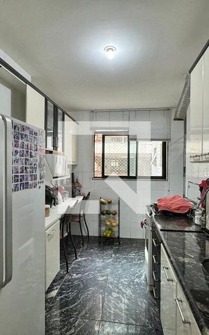 Apartamento à venda com 130m², 3 quartos e 3 vagas Apartamento à venda com 130m², 3 quartos e 3 vagasCozinha