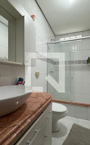 Apartamento à venda com 130m², 3 quartos e 3 vagas Apartamento à venda com 130m², 3 quartos e 3 vagasBanheiro Social
