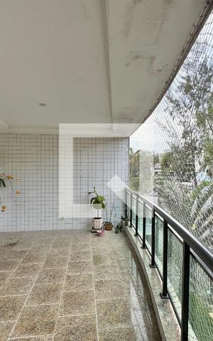 Apartamento à venda com 130m², 3 quartos e 3 vagas Apartamento à venda com 130m², 3 quartos e 3 vagasVaranda