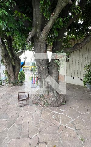 Casa à venda com 80m², 2 quartos e 2 vagasQuintal