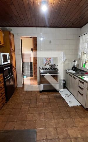 Casa à venda com 80m², 2 quartos e 2 vagasCozinha