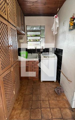 Casa à venda com 80m², 2 quartos e 2 vagasCozinhaÁrea de Serviço