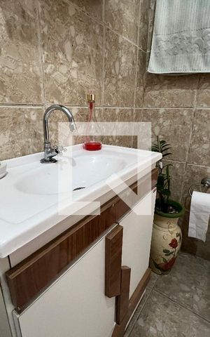 Casa à venda com 80m², 2 quartos e 2 vagasBanheiro