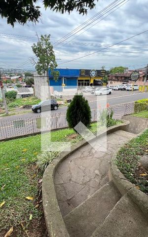 Casa à venda com 80m², 2 quartos e 2 vagasQuintal