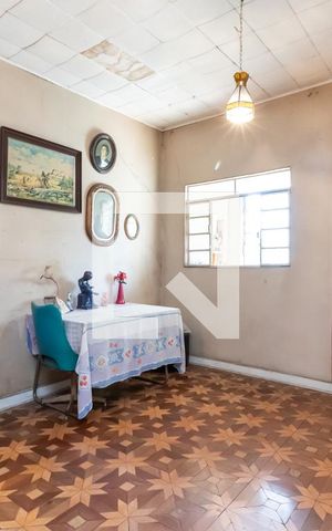 Casa à venda com 220m², 3 quartos e 3 vagasSala