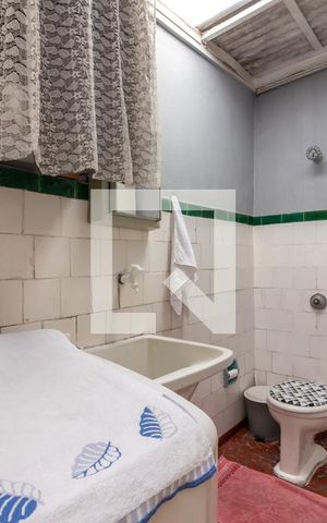 Casa à venda com 220m², 3 quartos e 3 vagasÁrea de Serviço