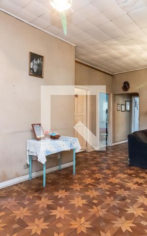 Casa à venda com 220m², 3 quartos e 3 vagasSala