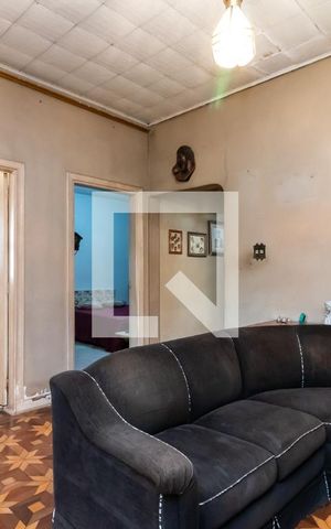 Casa à venda com 220m², 3 quartos e 3 vagasSala