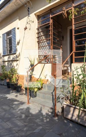 Casa à venda com 220m², 3 quartos e 3 vagasQuintal